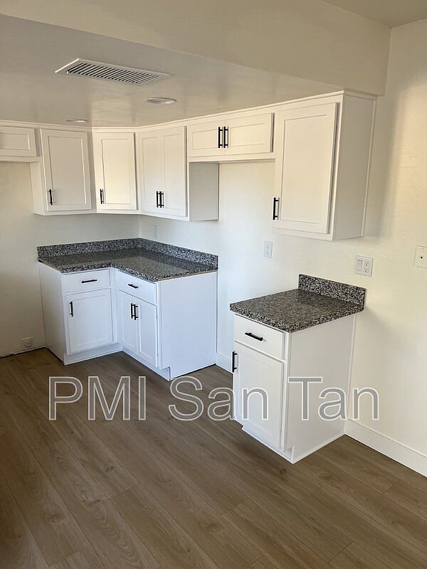 10 W Concorda Dr Tempe, AZ 85282 photo 3