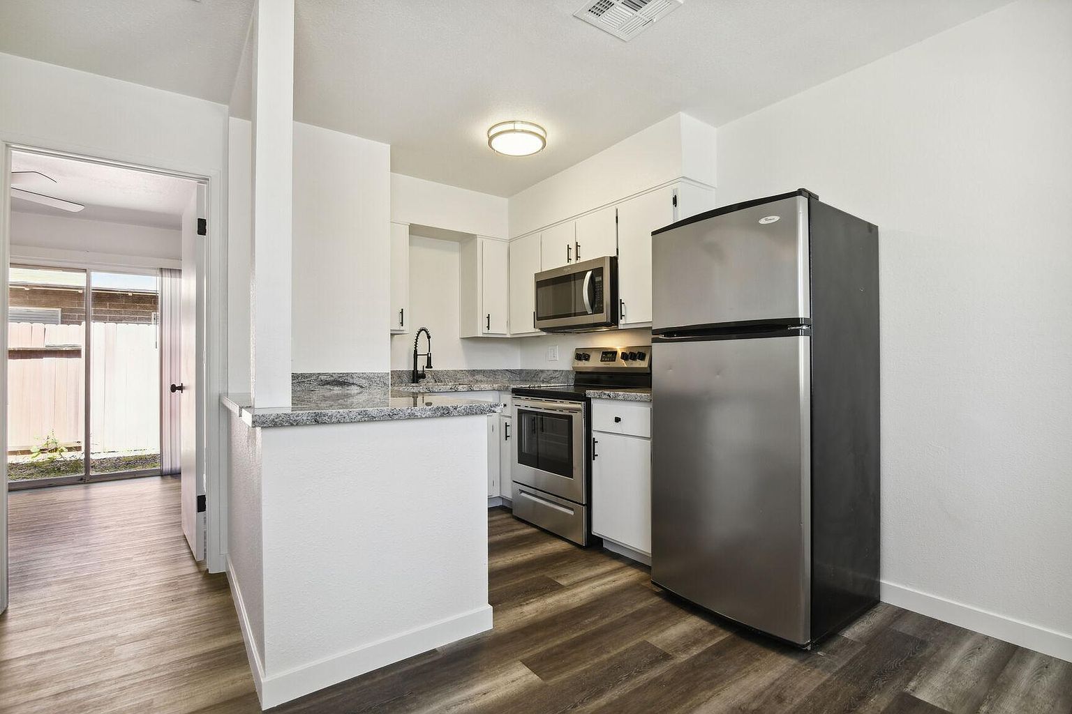 2209 S Granada Dr #C photo 2