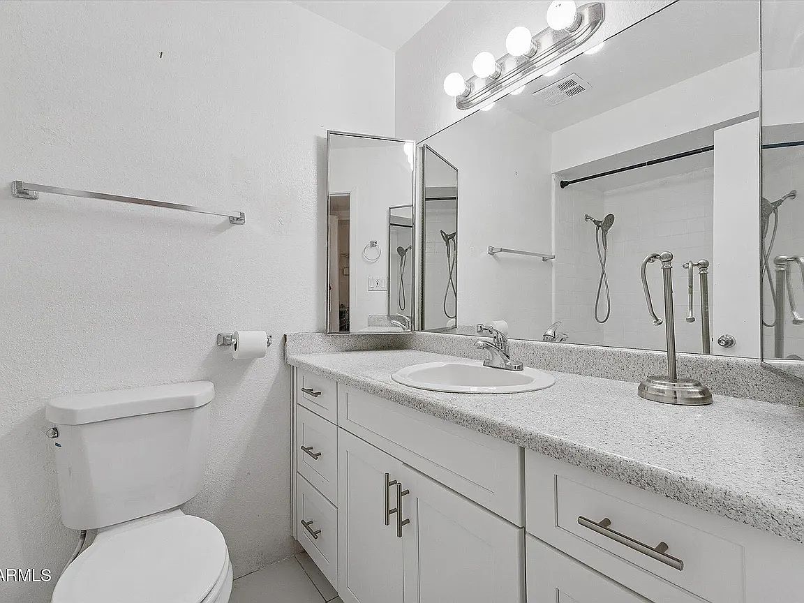 3224 S El Camino Dr Tempe, AZ 85282 photo 4