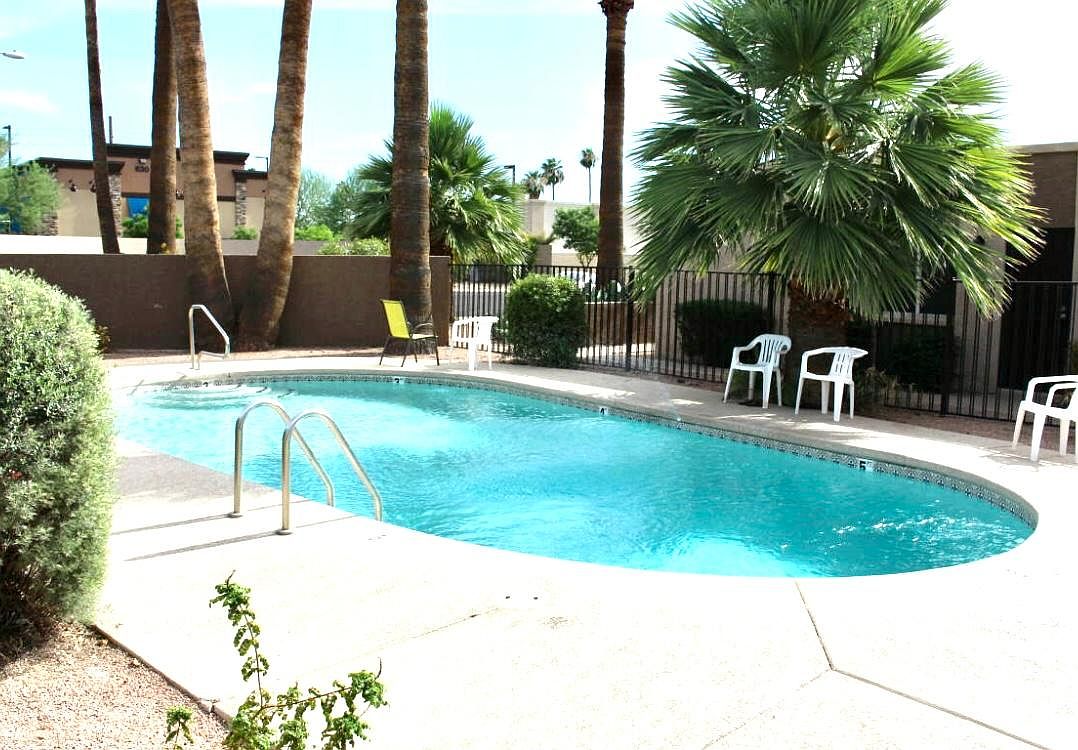 505 E Huntington Dr Apt 2 photo 3