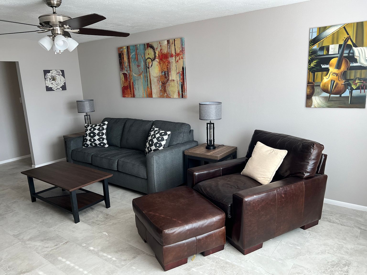 3101 S Dromedary Dr photo 2