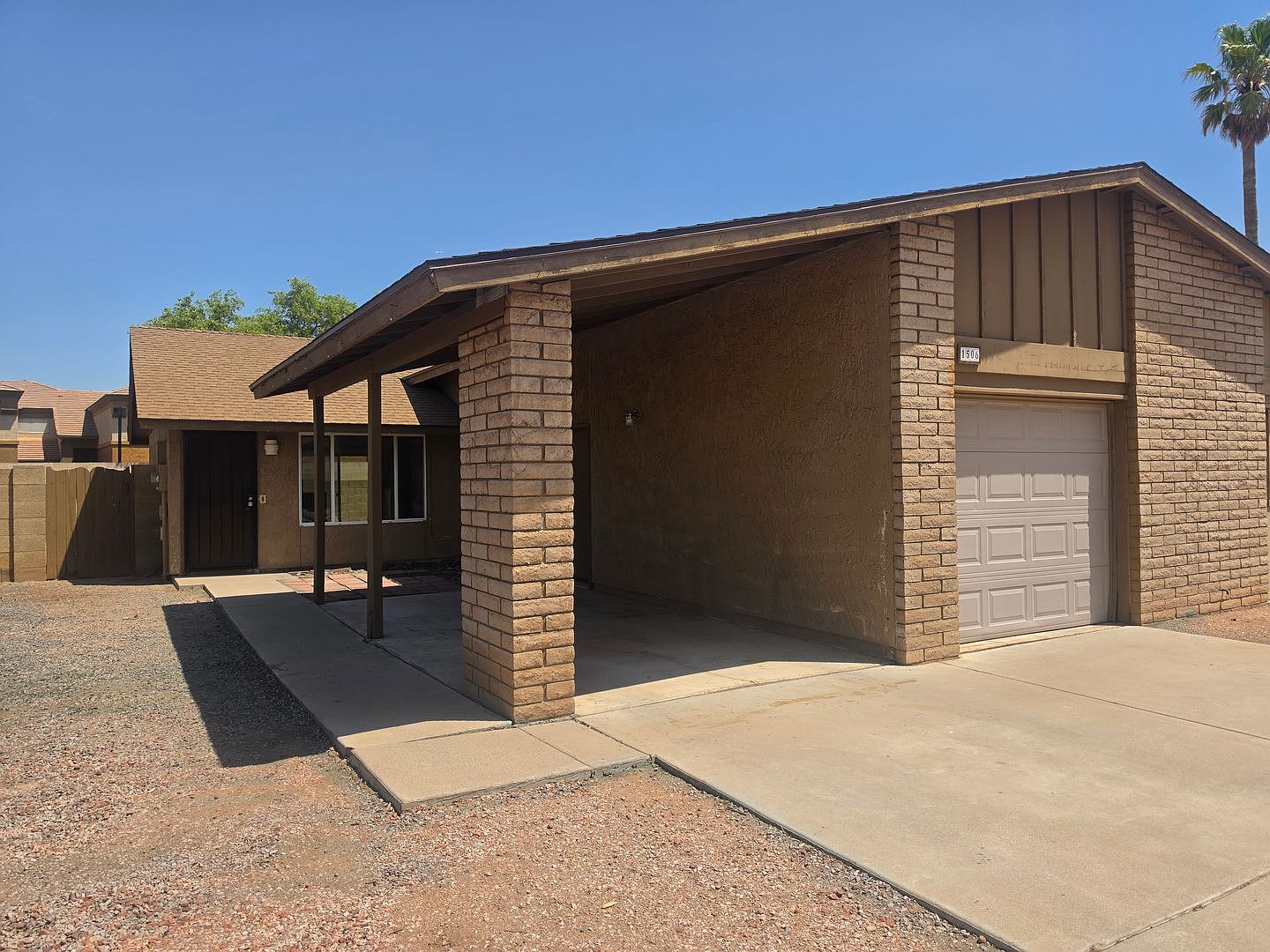 1506 E Palmdale Dr photo 4