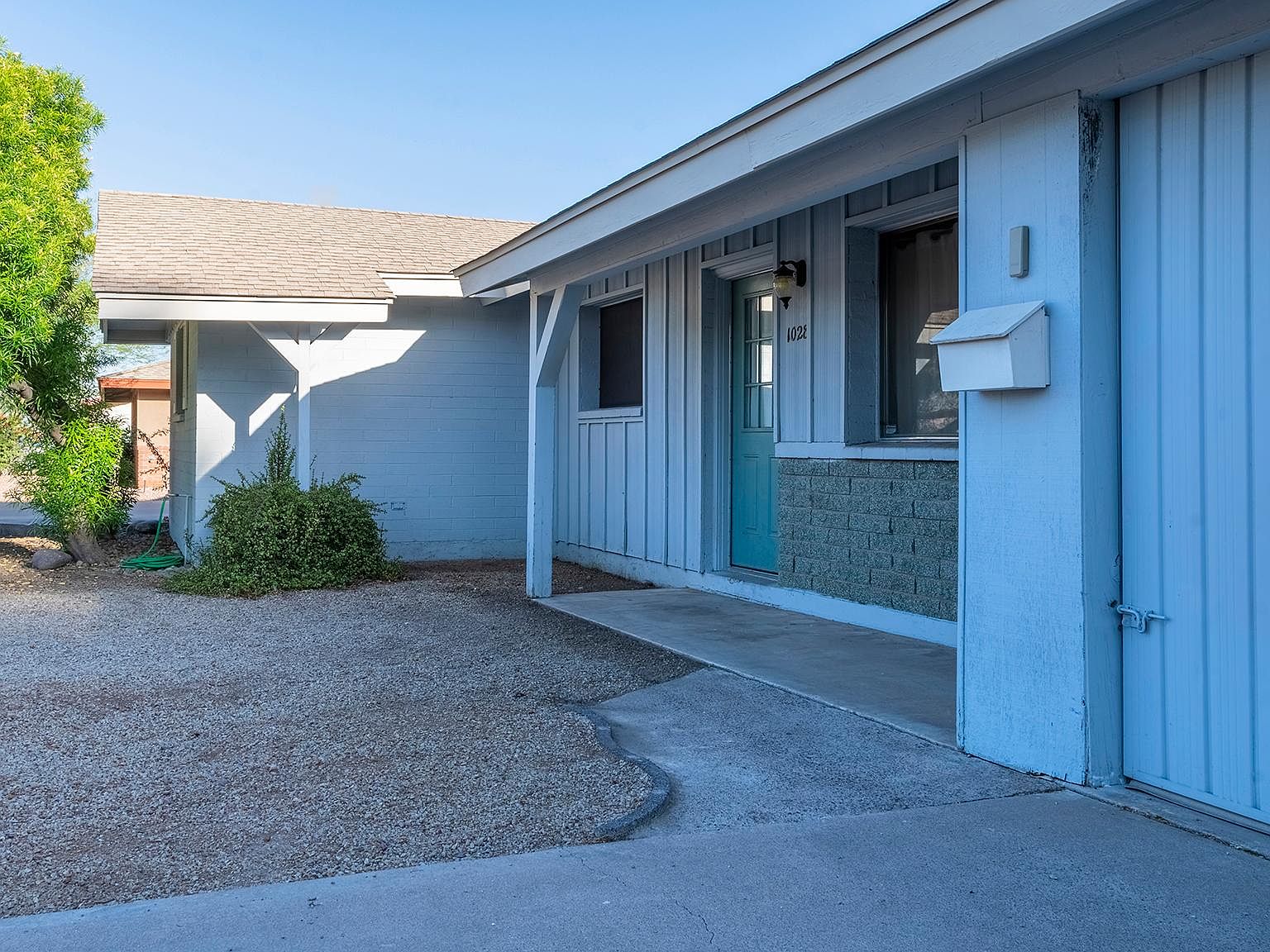 1028 E Wesleyan Dr photo 4