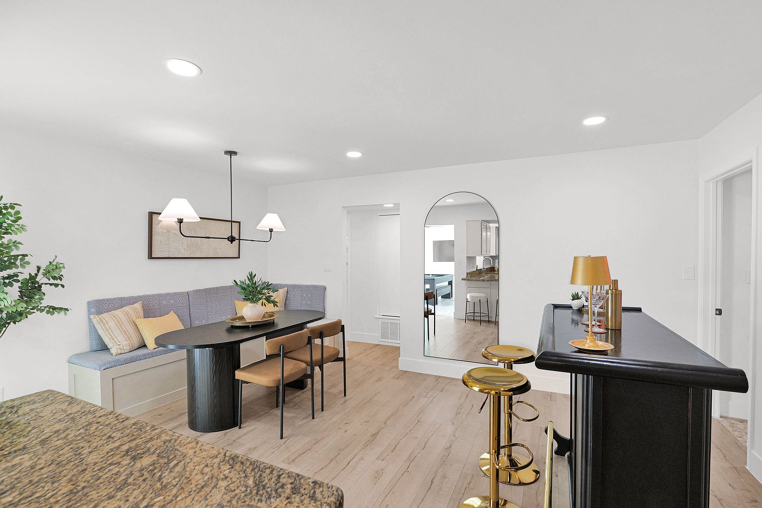 1233 E Campus Dr photo 4