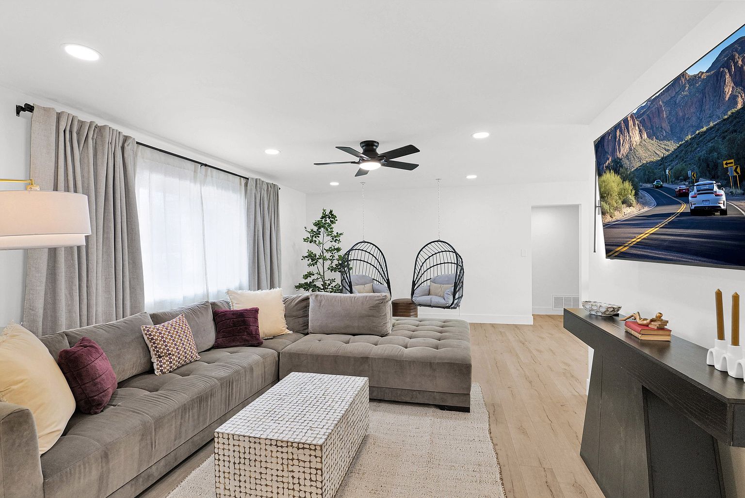 1233 E Campus Dr photo 2