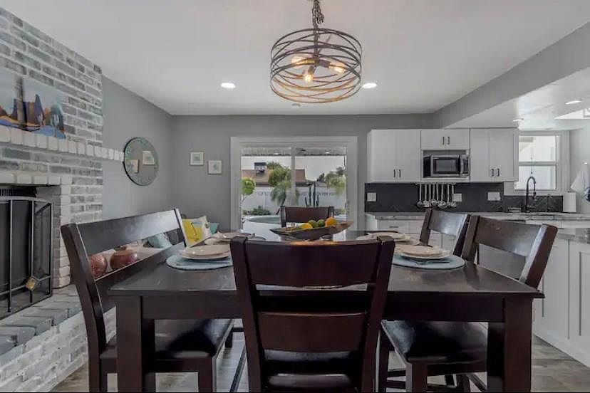 1209 E Campus Dr photo 5
