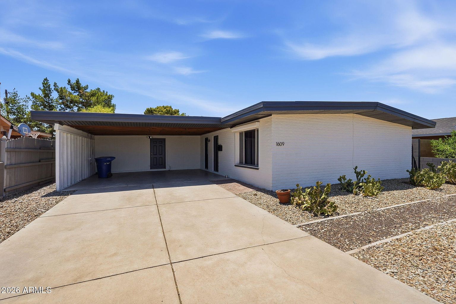 1609 E Gaylon Dr Tempe, AZ 85282 photo 2