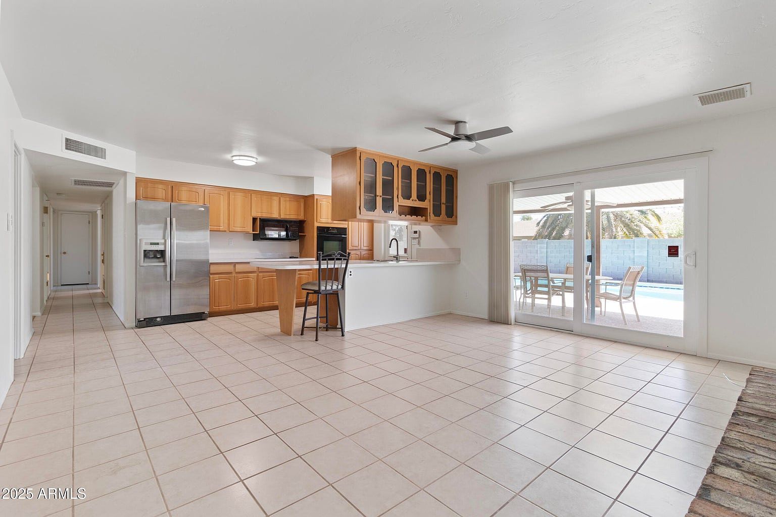 1617 E Alameda Dr photo 3