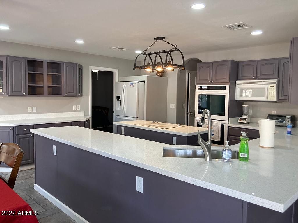1832 E Alameda Dr photo 4