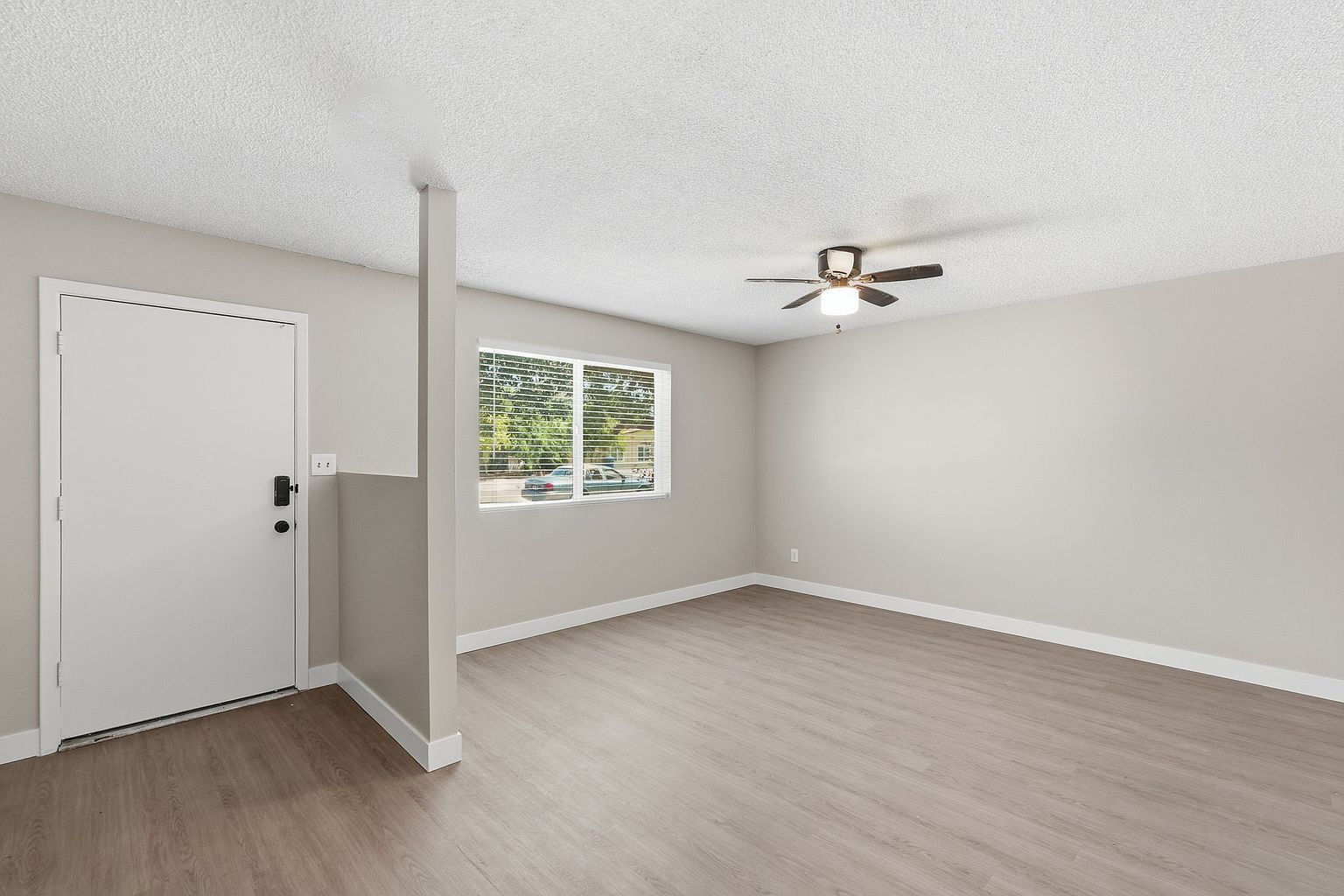 1867 E Alameda Dr photo 5