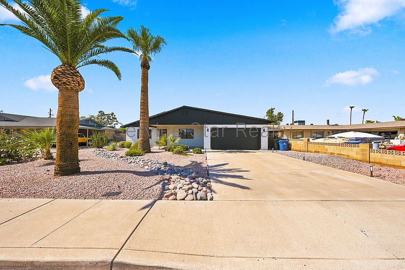 2162 E Concorda Dr photo 3