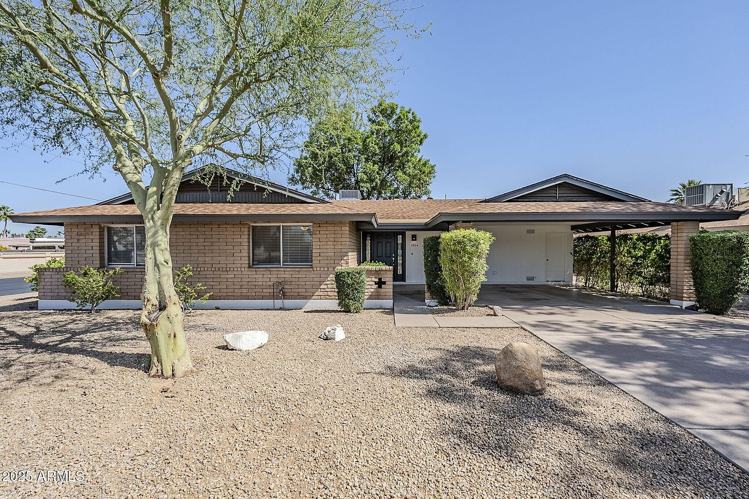 1904 E Manhatton Dr Tempe, AZ 85282 photo 3