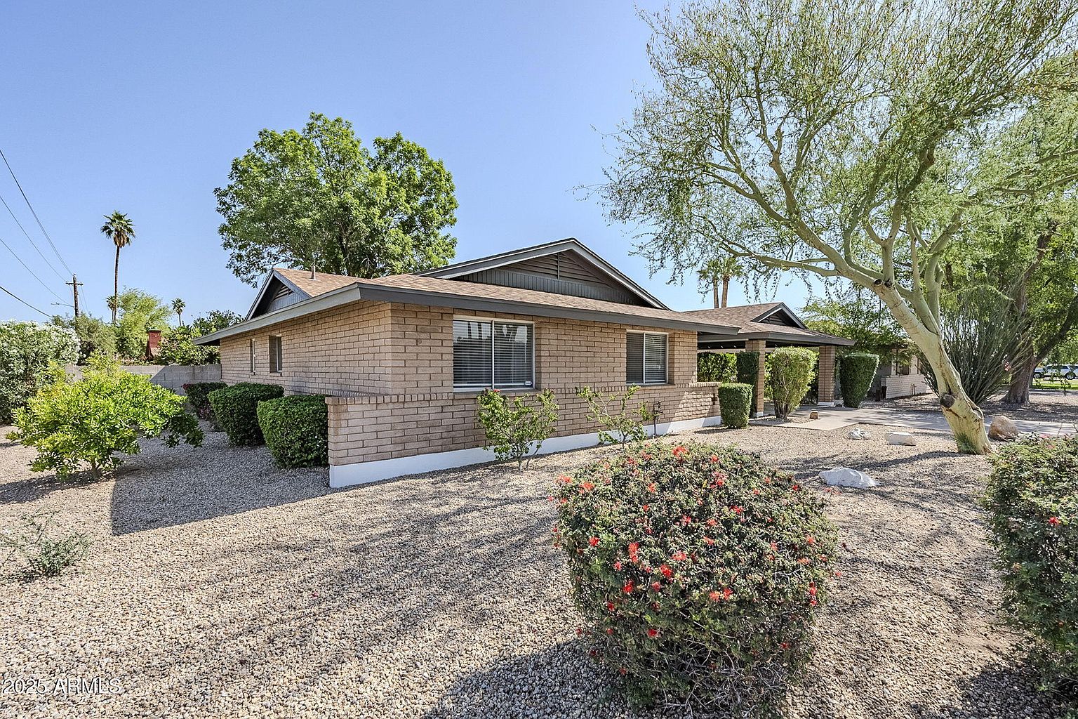 1904 E Manhatton Dr Tempe, AZ 85282 photo 2