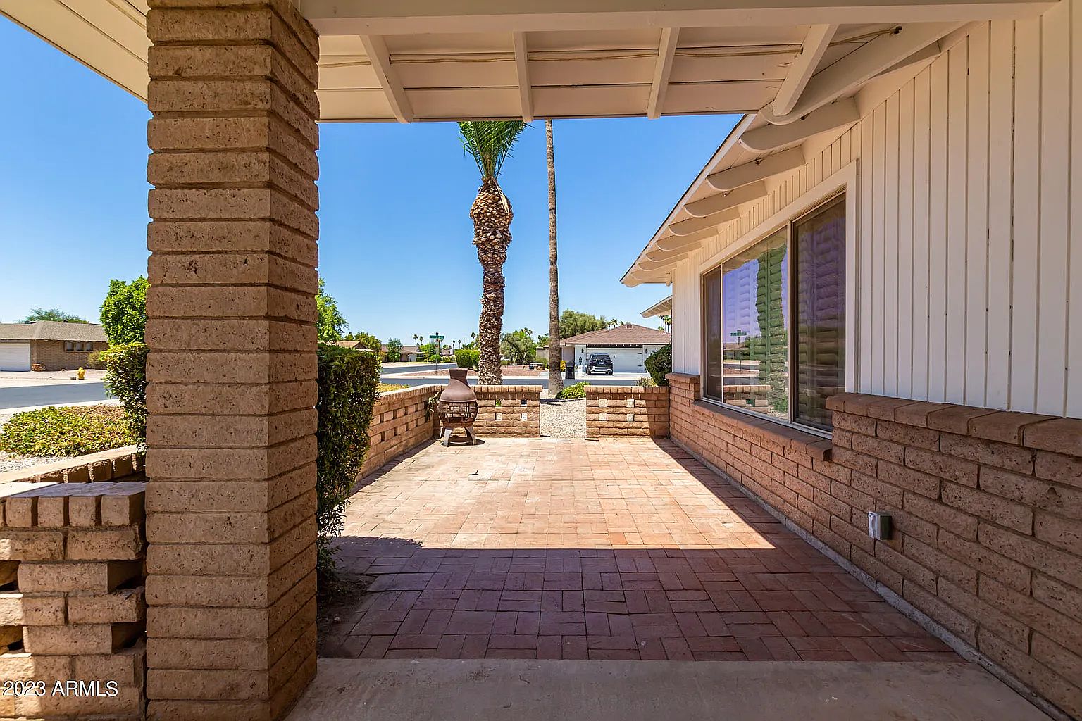 2042 E Malibu Dr photo 2