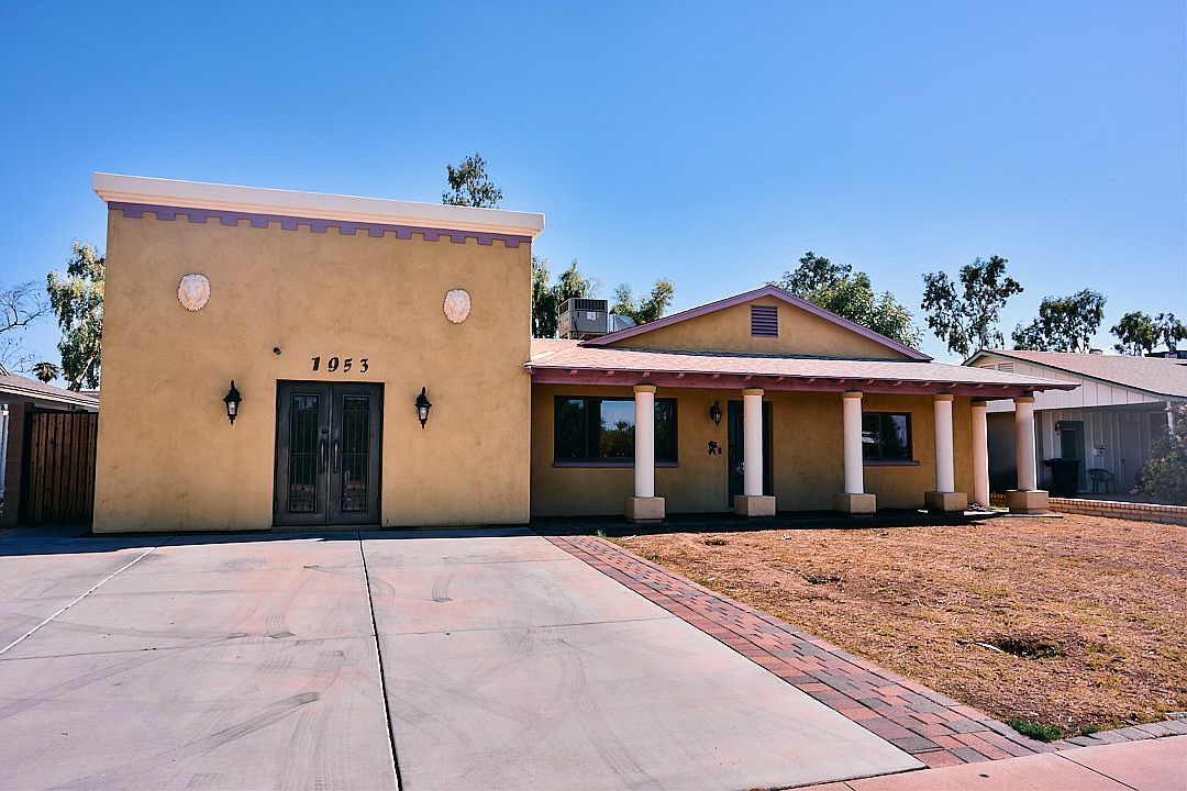 1953 E Dunbar Dr photo 2