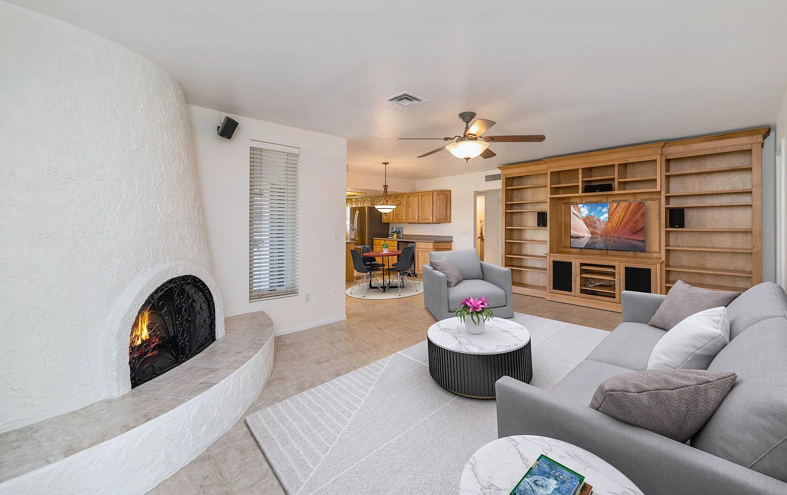 2116 E Laguna Dr photo 3