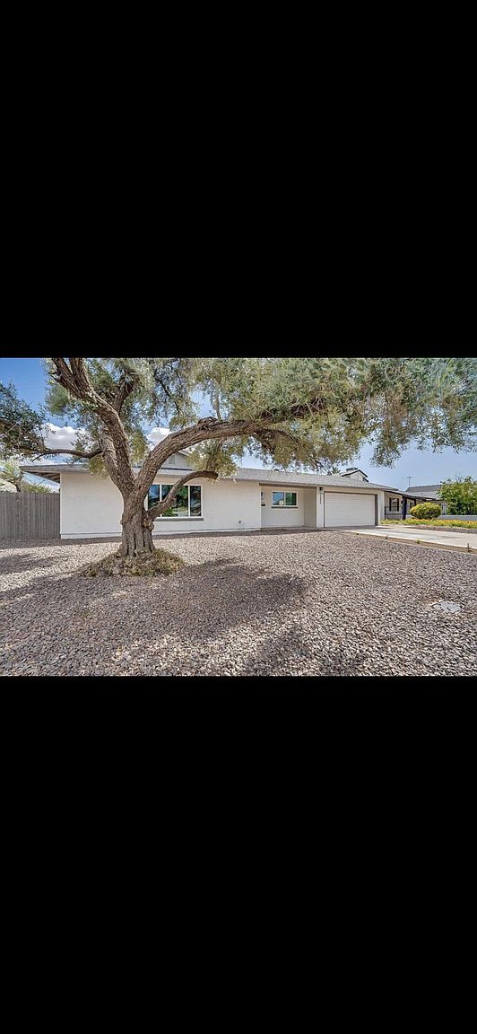 1045 E Carson Dr photo 2