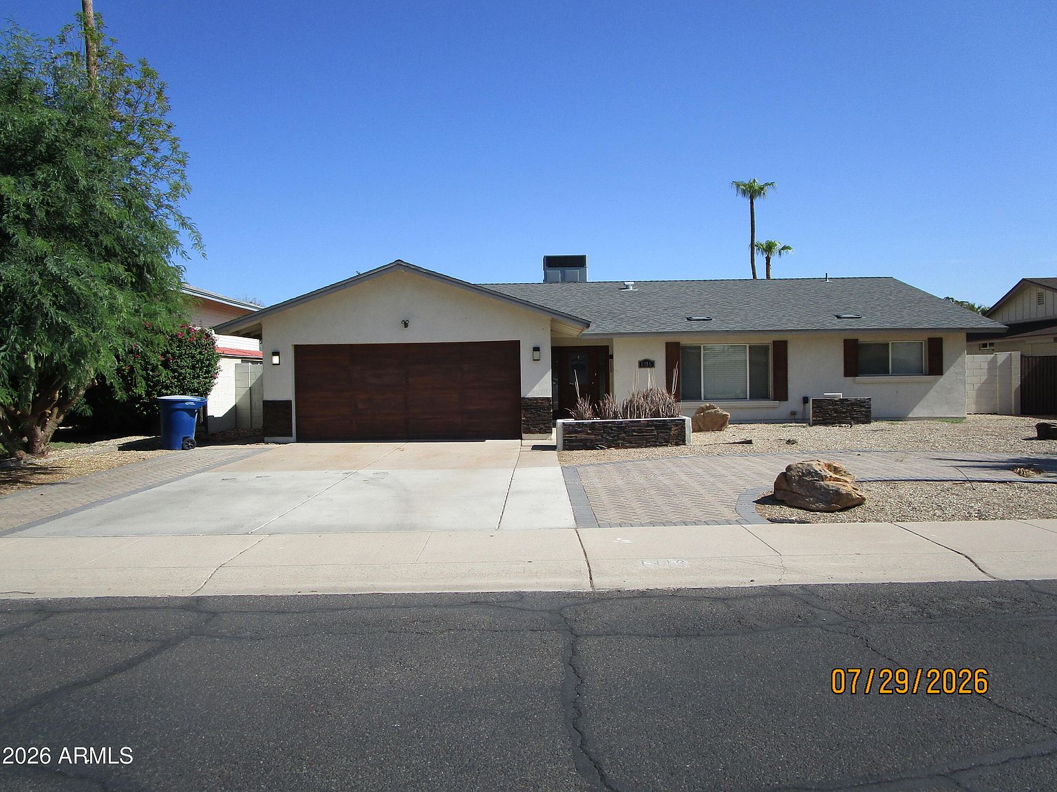 1316 E Donner Dr photo 3