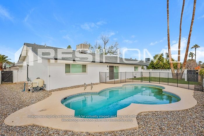 1303 E Dunbar Dr photo 2