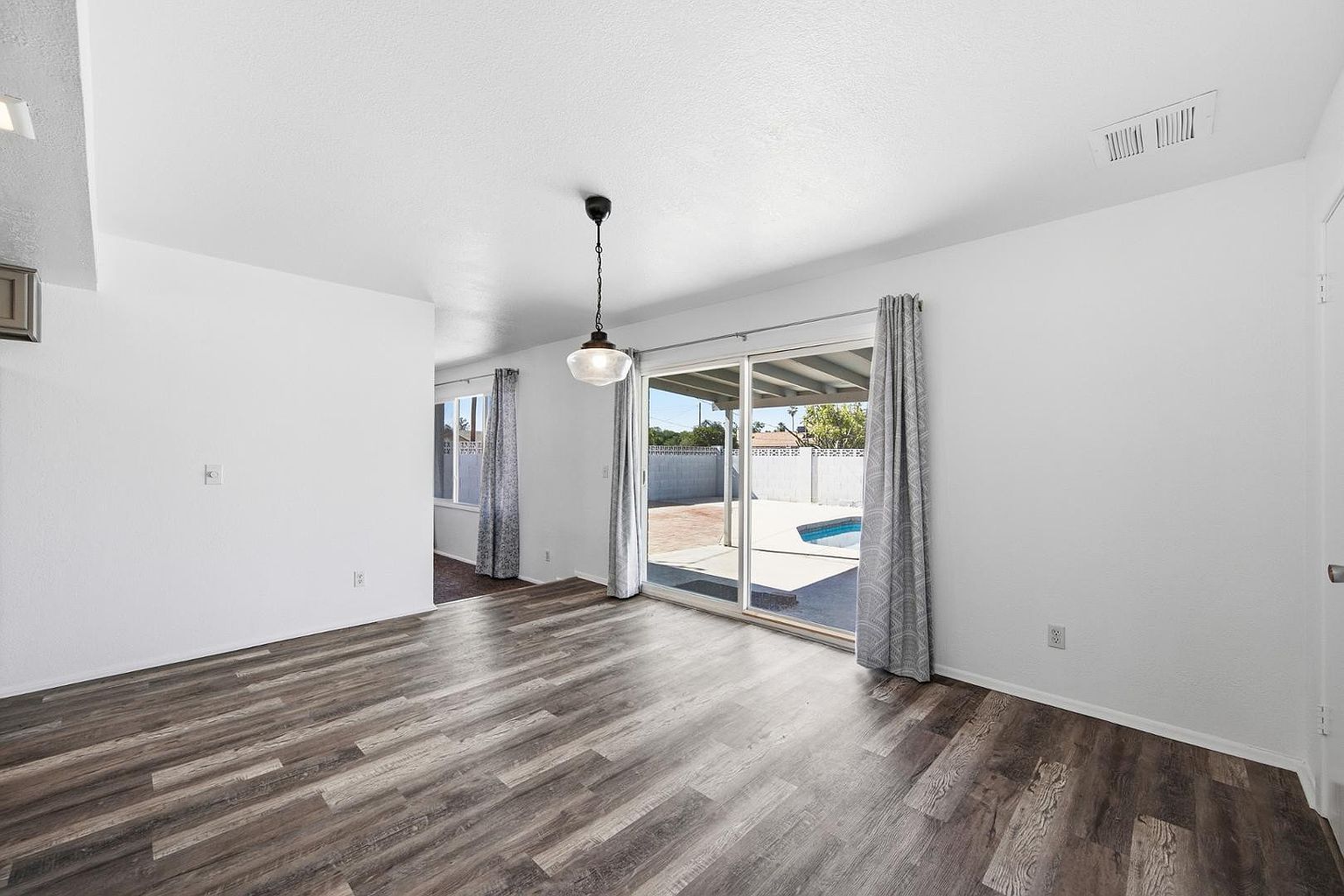 124 E Minton Dr Tempe, AZ 85282 photo 3