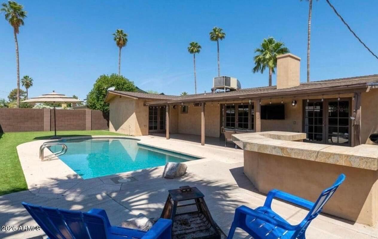 225 E MINTON Drive photo 2