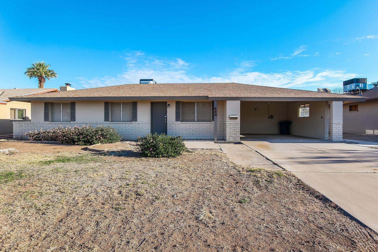 624 E Malibu Dr photo 3