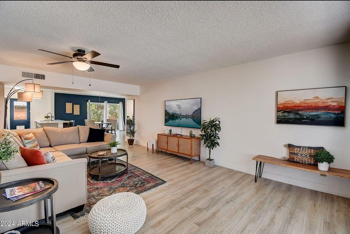 1015 E Concorda Dr Tempe, AZ 85282 photo 2