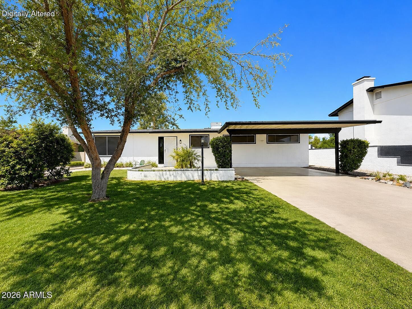 1044 E Alameda Dr photo 5