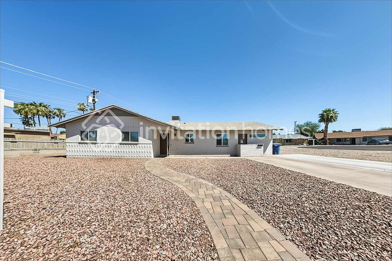1810 E Palmcroft Dr Tempe, AZ 85282 photo 2