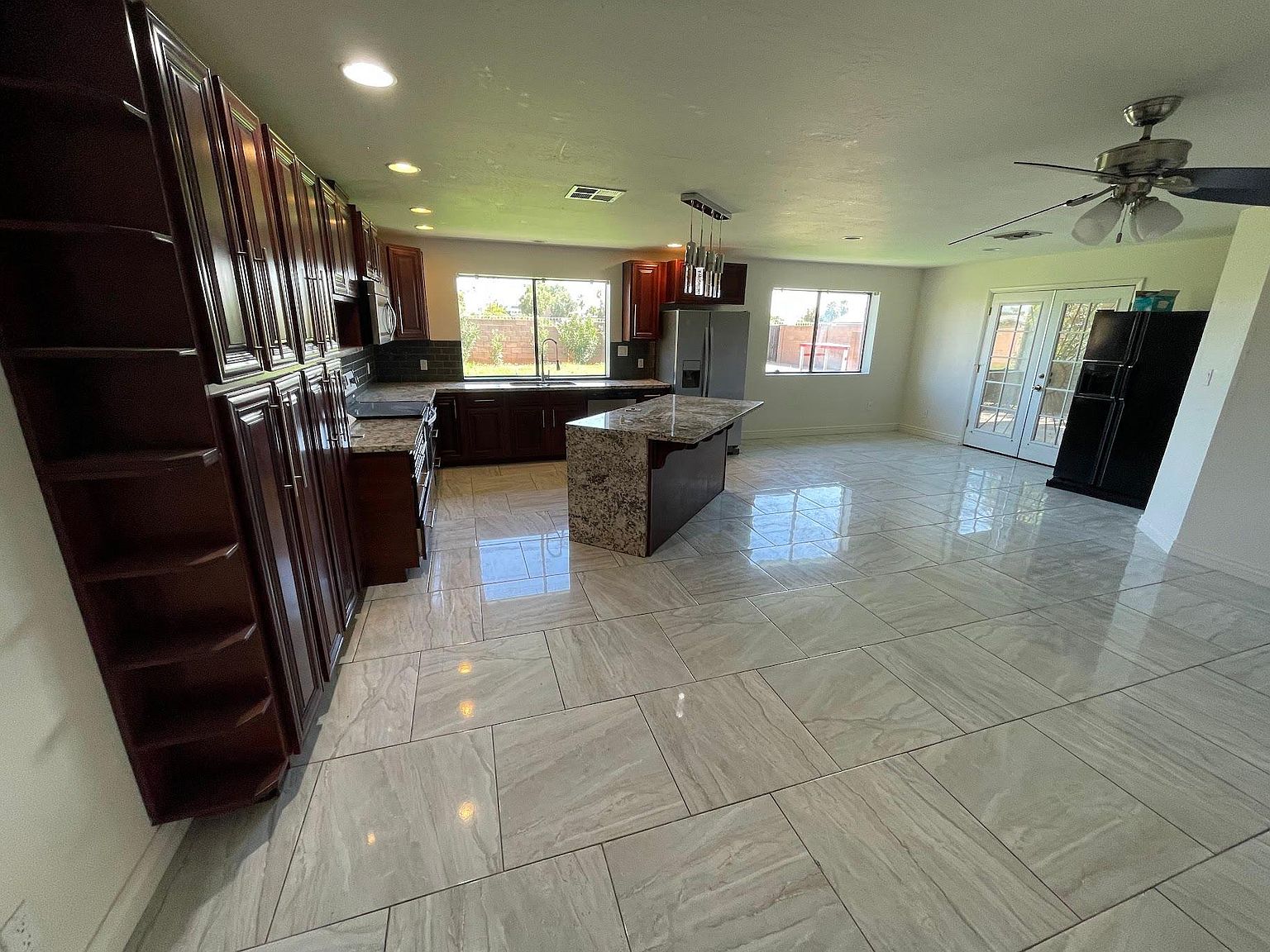1817 E Concorda Dr photo 5