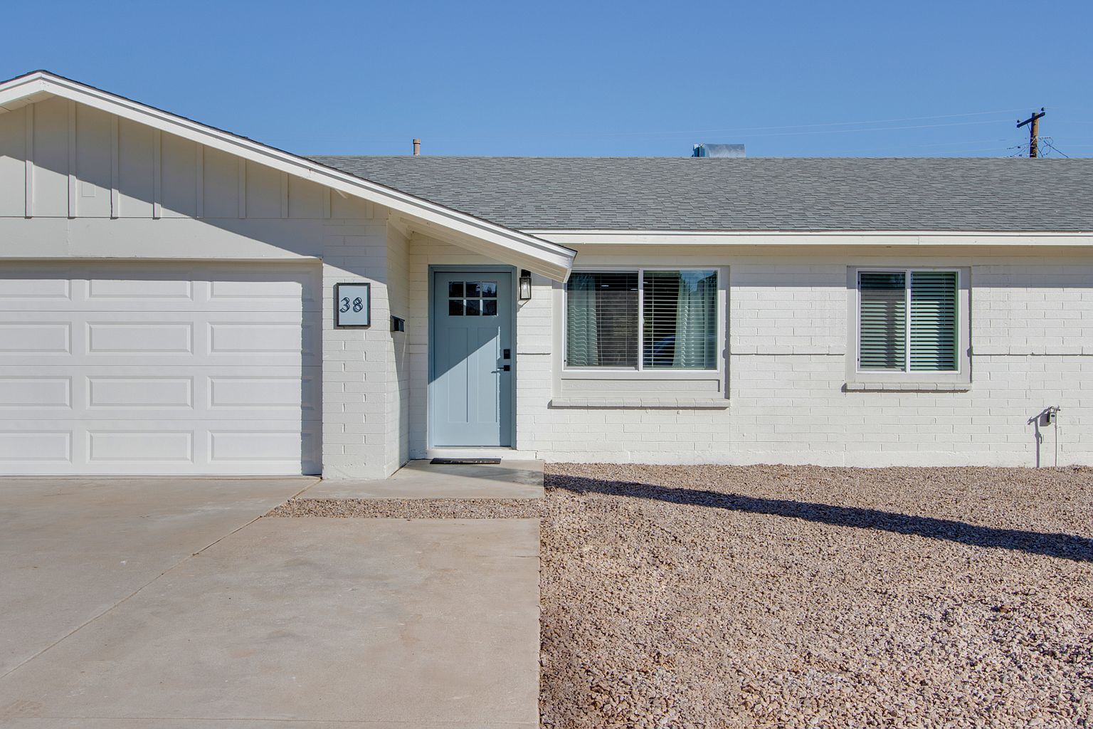 38 E Geneva Dr photo 2