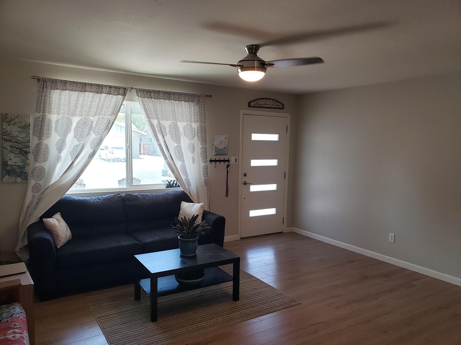 202 E Huntington Dr photo 3