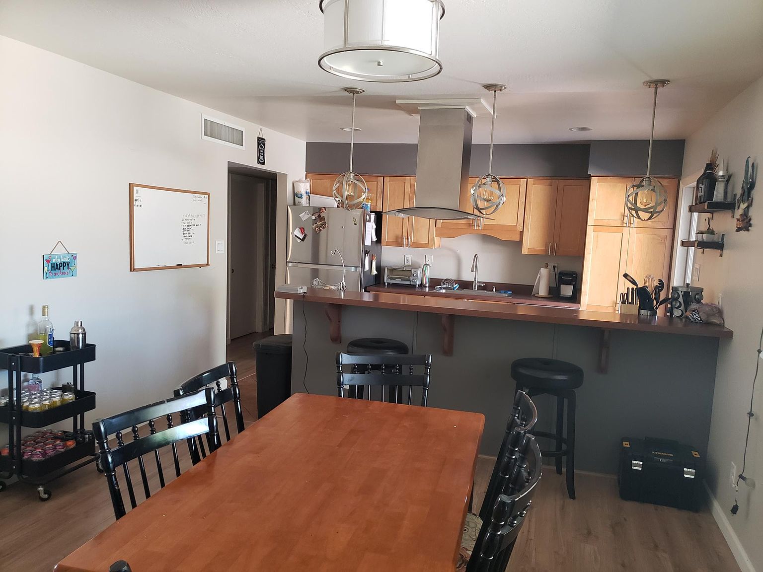 202 E Huntington Dr photo 2