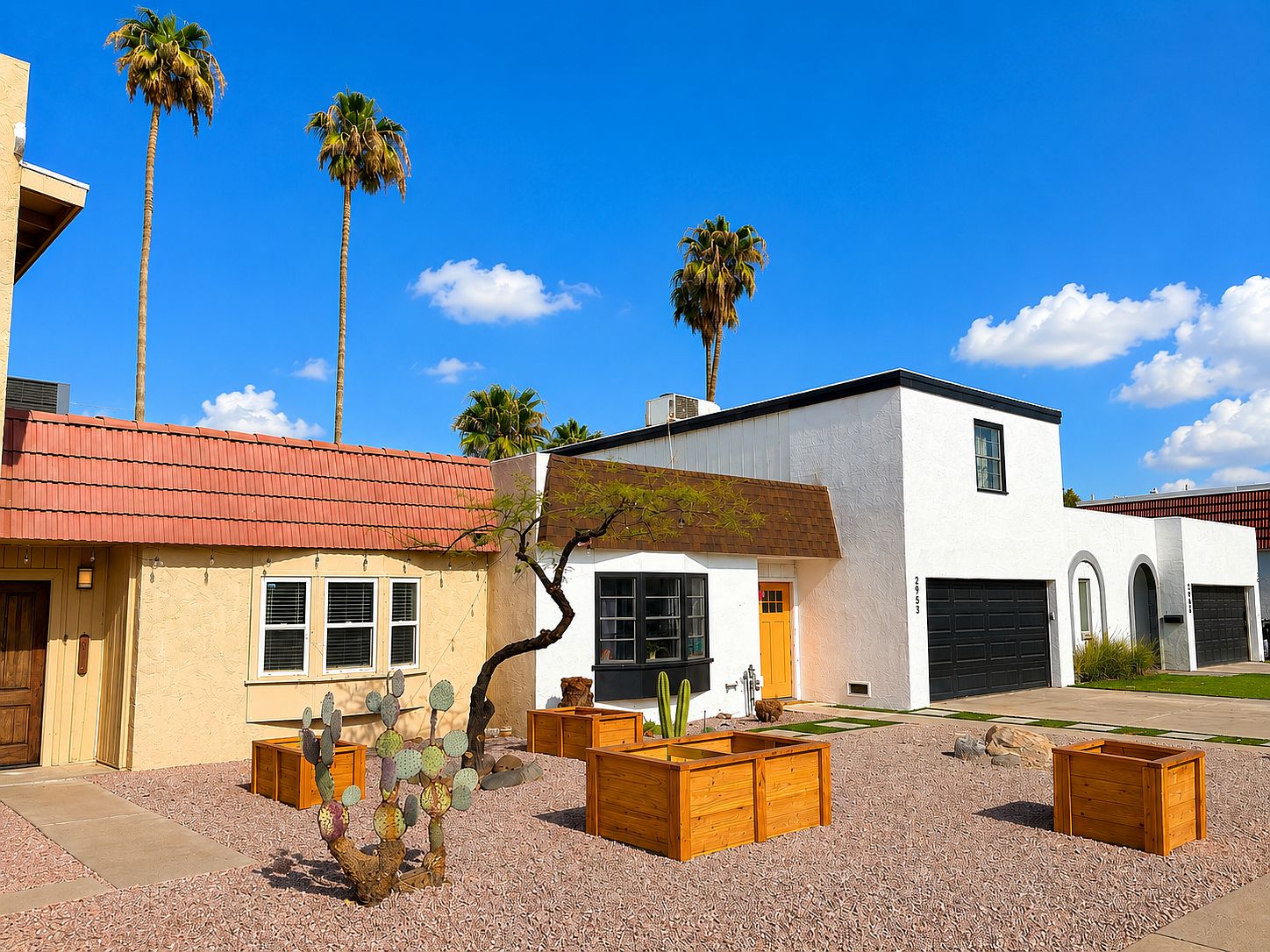 2949 S Country Club Way photo 2