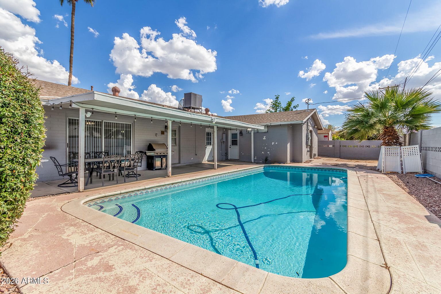 3312 S VENTURA Drive photo 2