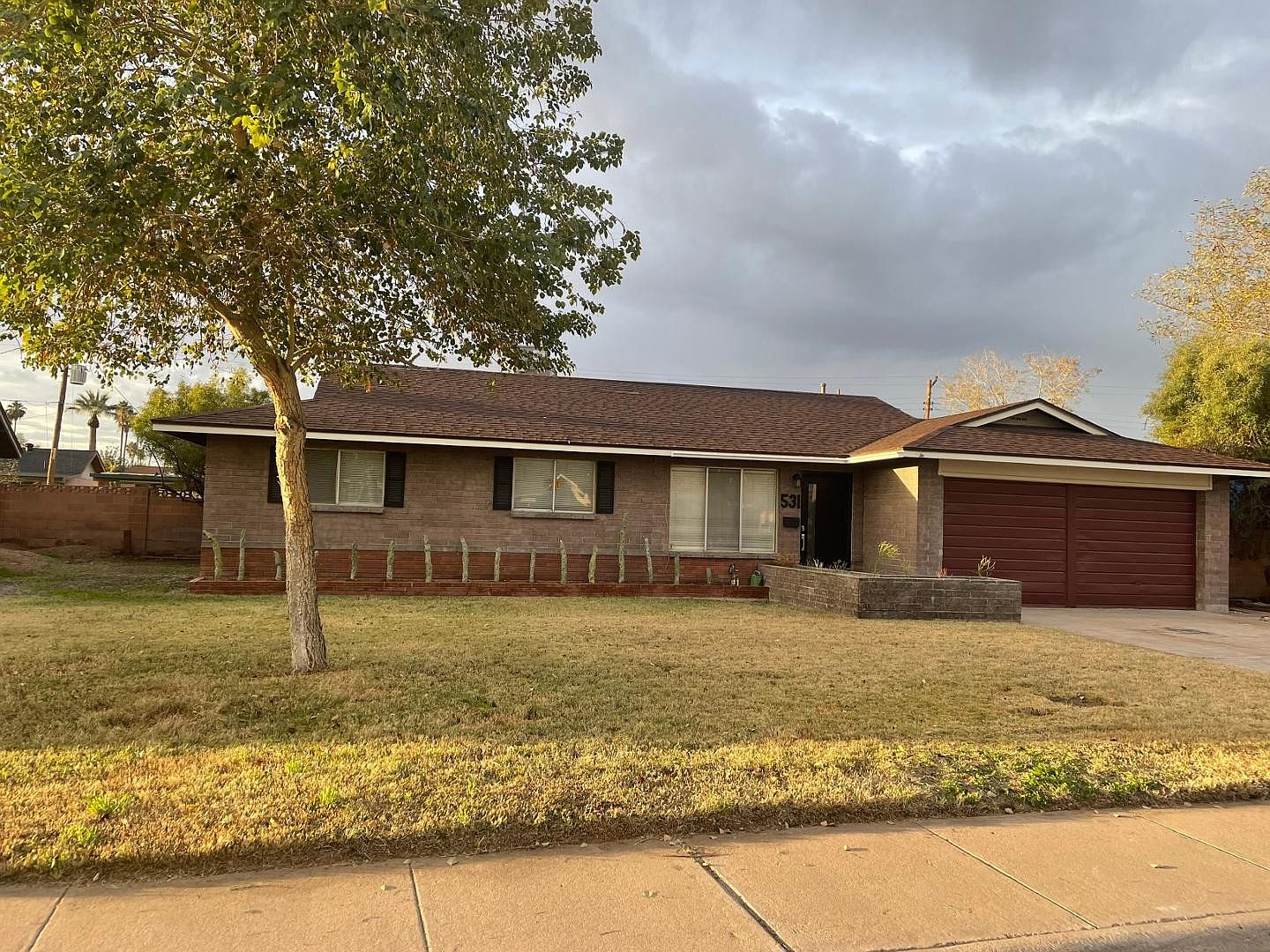 531 E Laguna Dr Tempe, AZ 85282 photo 2