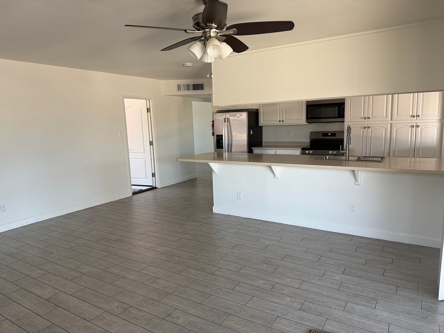 315 E Pebble Beach Dr photo 5