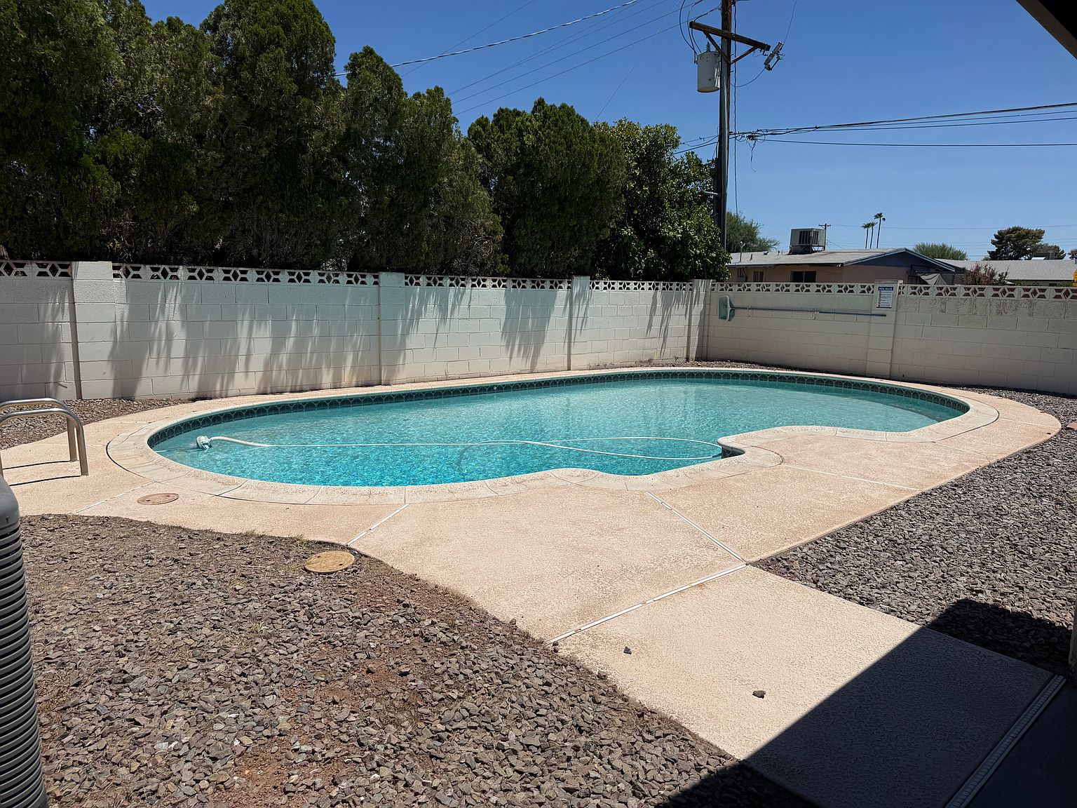 315 E Pebble Beach Dr photo 2
