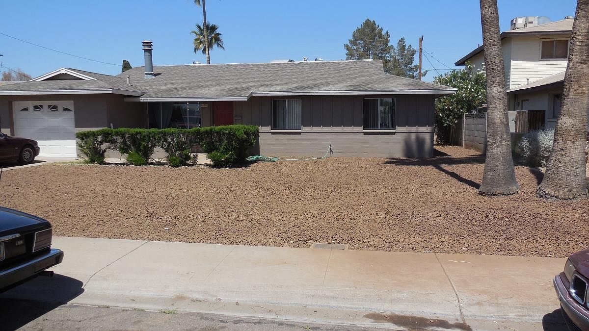 1206 E Manhatton Dr photo 2