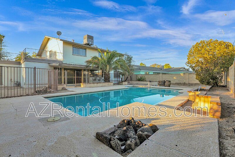 966 E La Jolla Dr Tempe, AZ 85282 photo 2
