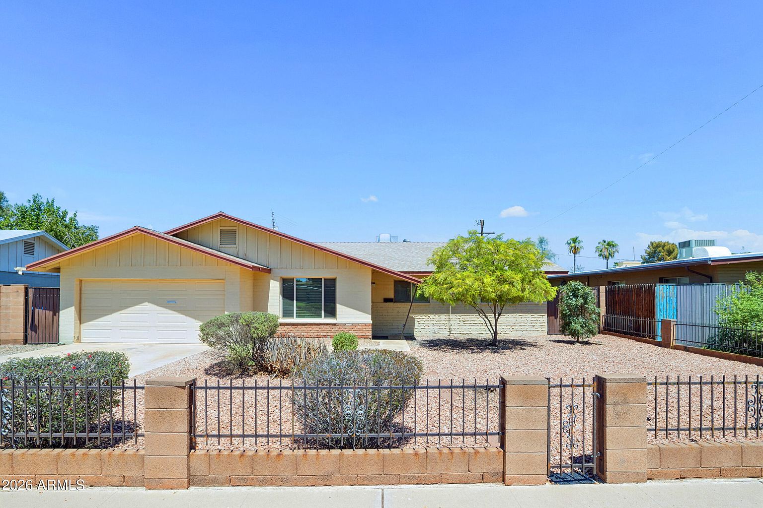 1260 E Alameda Dr photo 2