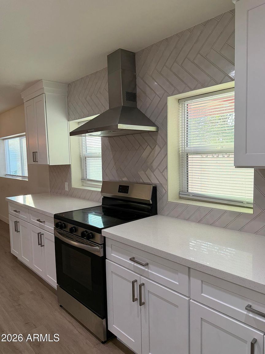 3722 S Grandview Ave Tempe, AZ 85282 photo 2