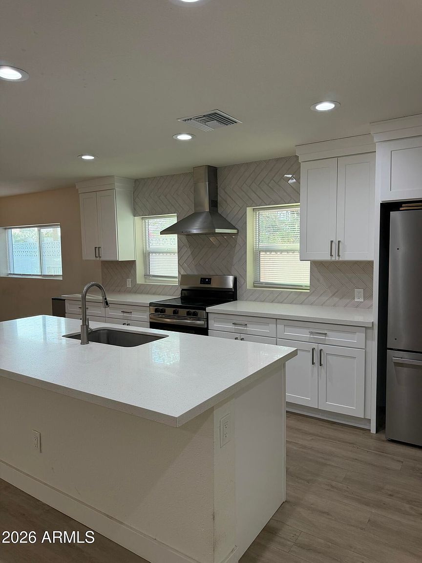 3722 S Grandview Ave Tempe, AZ 85282 photo 4