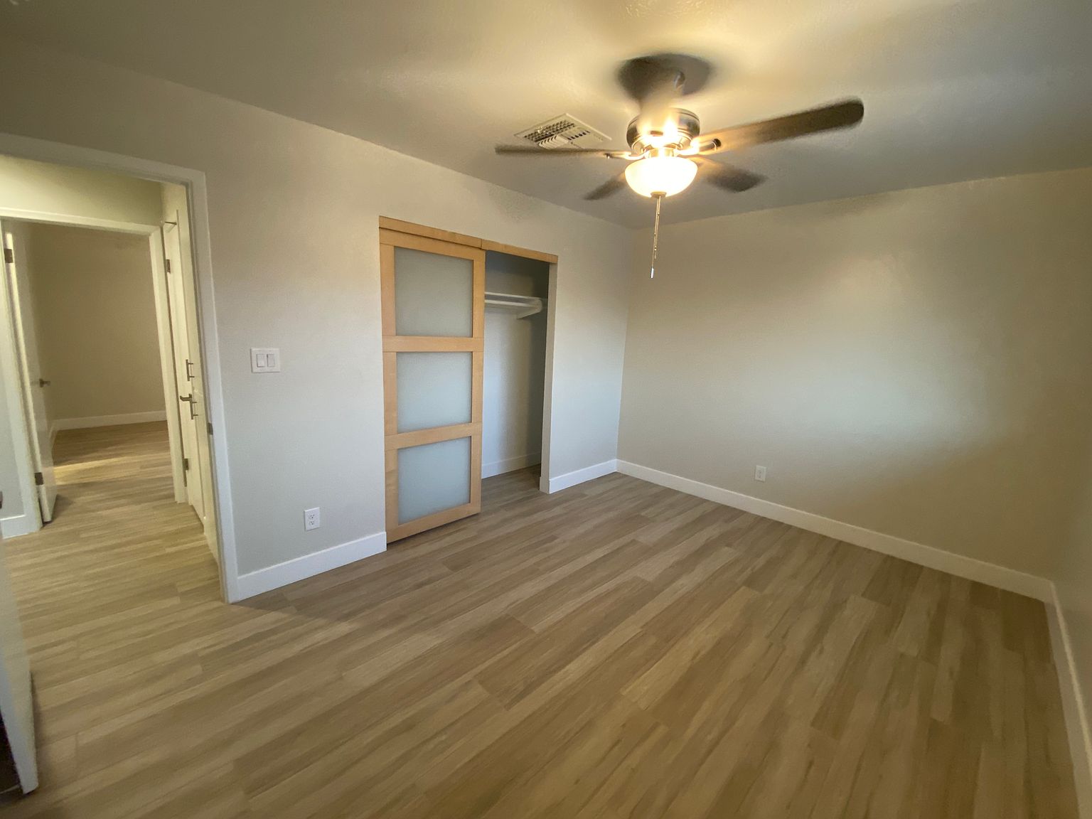 226 E Manhatton Dr photo 5