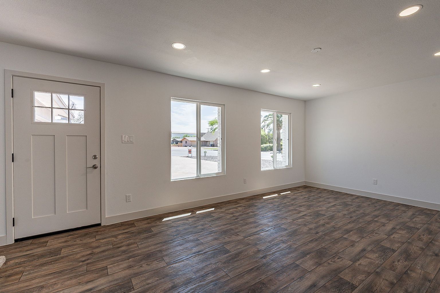 102 E Santa Cruz Dr photo 5
