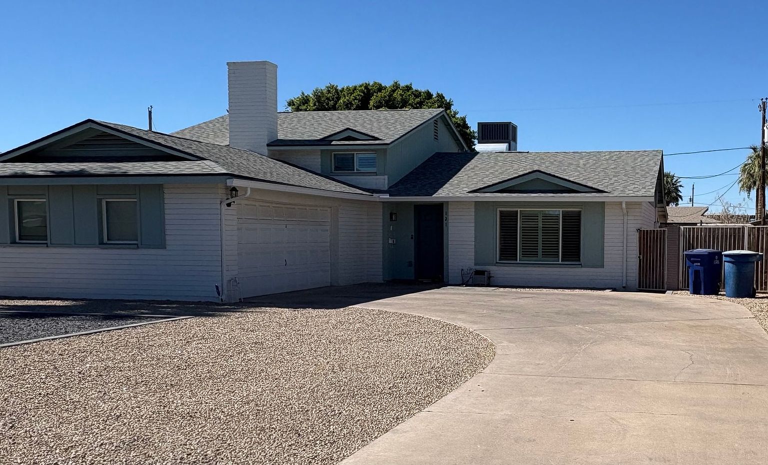121 E SANTA CRUZ Drive photo 3
