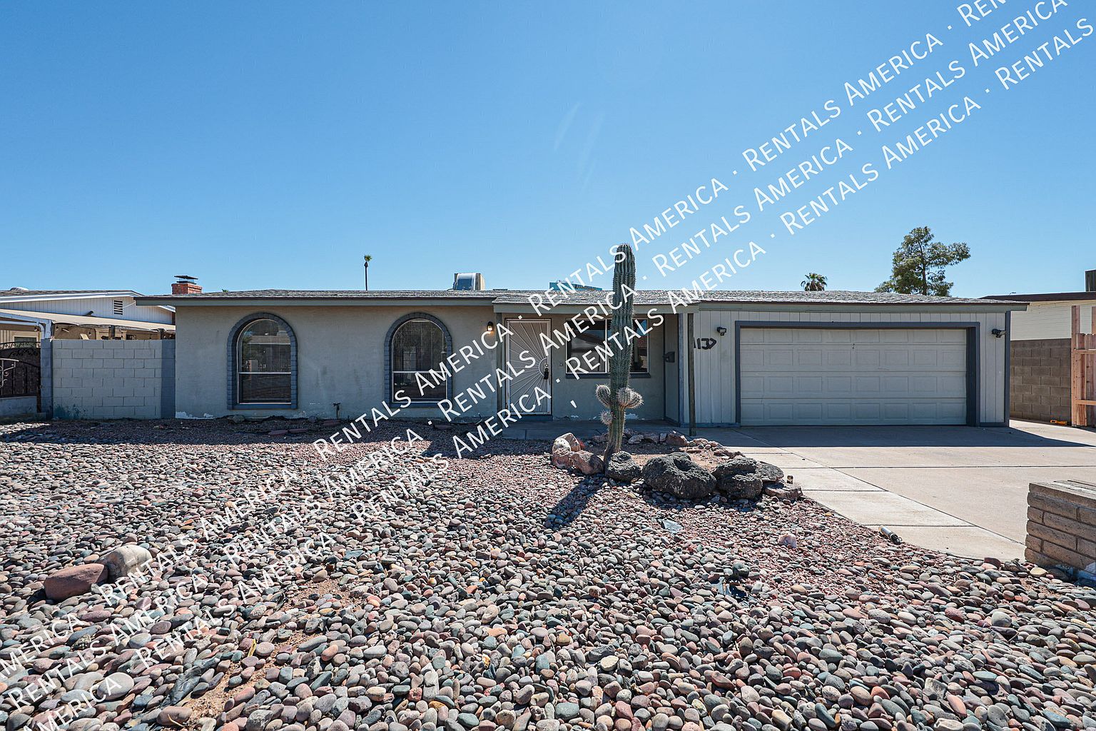 1137 W Emerald Ave