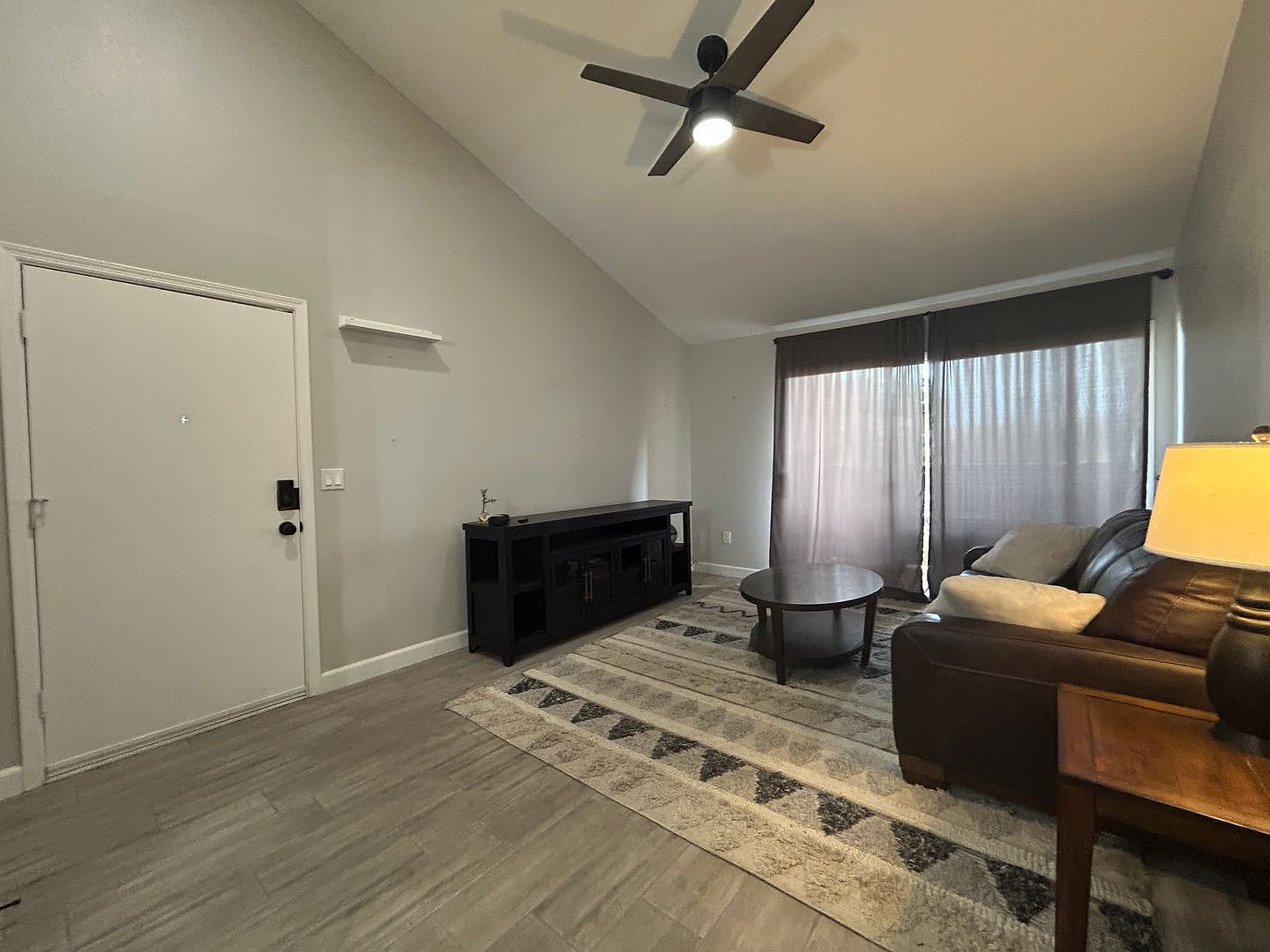 1942 S Emerson Mesa, AZ 85210 photo 2