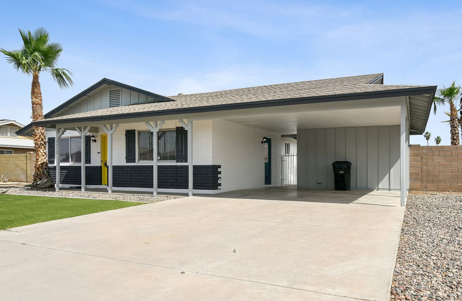 2312 W Catalina Ave photo 2