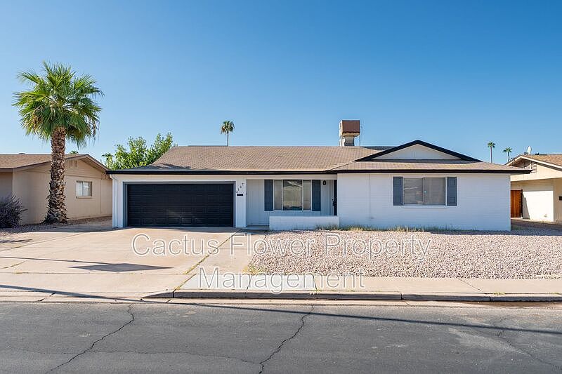 2147 W Edgewood Ave photo 2